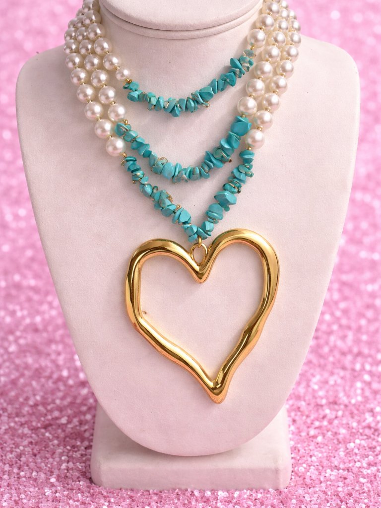 Pearl Necklace With Heart On Display 20$